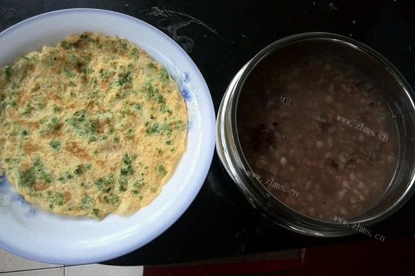 美味八宝粥 小蛋饼