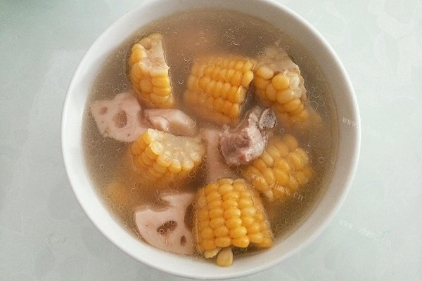 玉米莲藕排骨汤