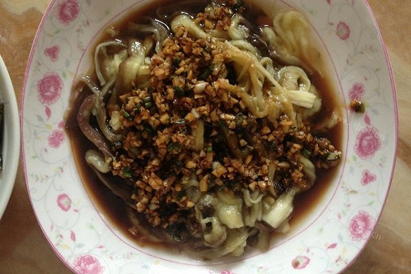 凉拌手撕茄子