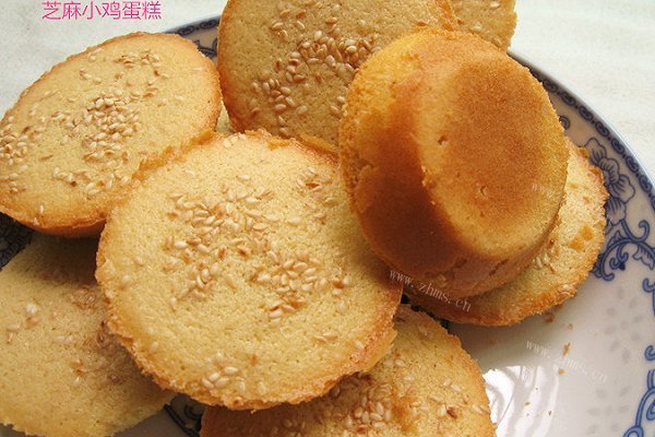 健康美味的-芝麻小小鸡蛋糕
