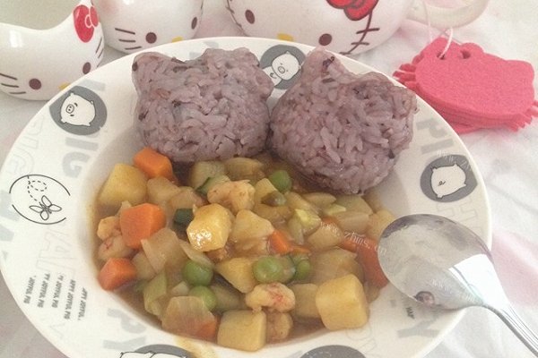 家常红白萝卜 虾仁咖喱饭