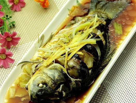 家常清蒸鲫鱼
