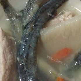 泥鳅瘦肉百合山药枸杞汤-小丽家常菜
