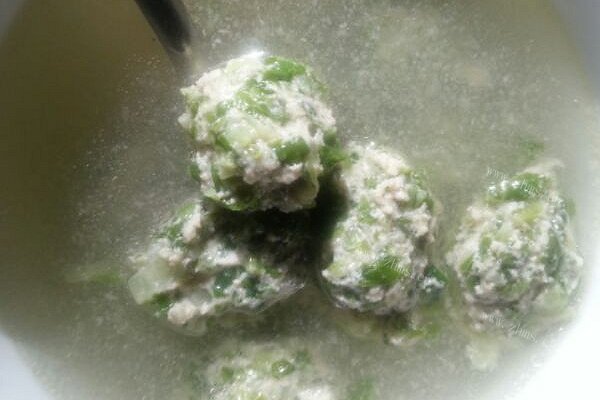 美味小白菜肉丸汤