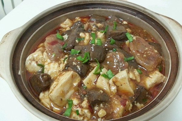 美味鸭血烧豆腐
