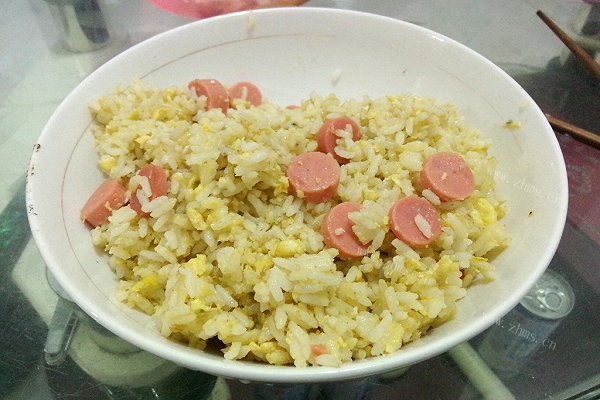 鸡蛋火腿炒饭