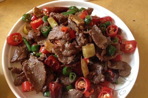 简易炒香辣牛肉