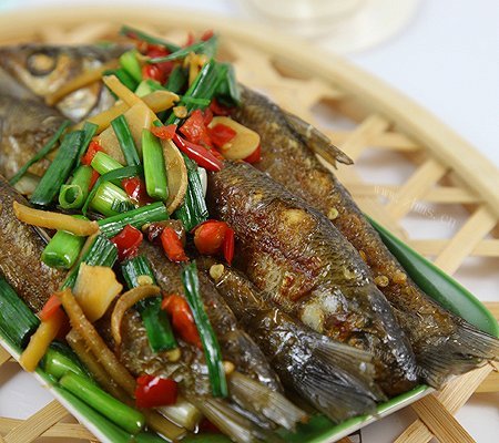 家常香煎小鱼