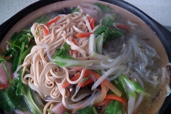 家常什锦素砂锅