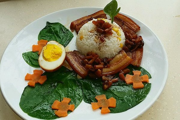 秘制卤肉饭