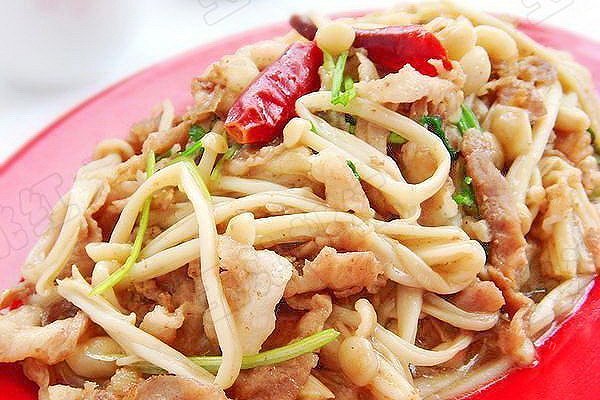 金针菇炒羊肉卷