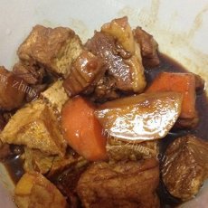 油豆腐烧肉