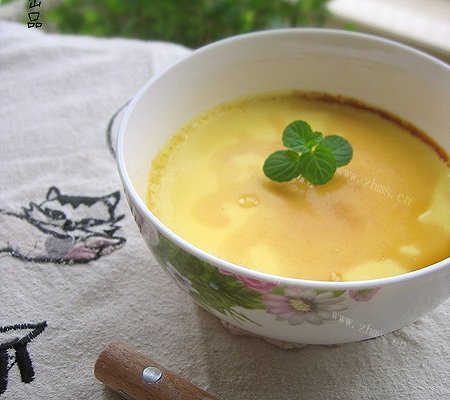 巧蒸嫩滑鸡蛋羹