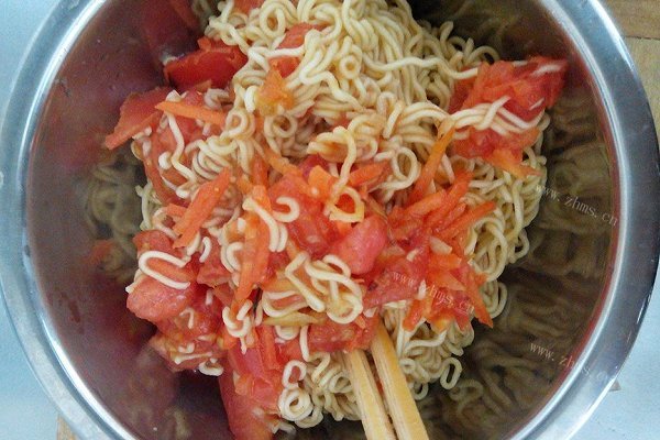 西红柿耗油炒方便面