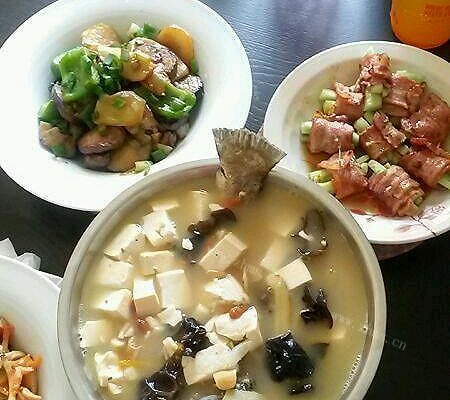 金目鲈豆腐汤