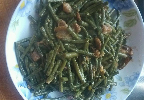 家常肉炒豇豆-妈妈的味道	