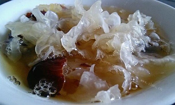 红枣银耳羹