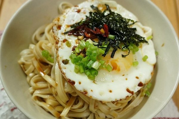 深夜十分钟拌面