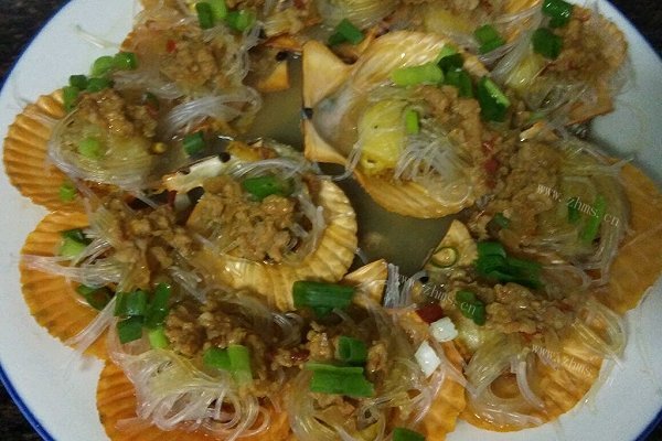 家庭版肉末粉丝蒸扇贝