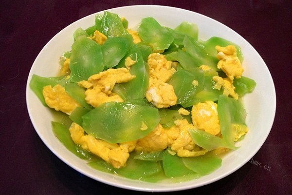 家庭版莴笋炒蛋