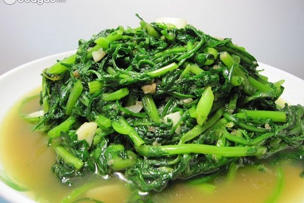 家常蒜泥茼蒿