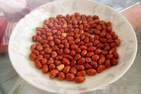油炸花生米