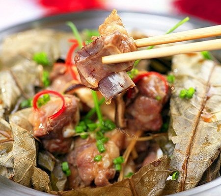 家常荷香蒸排骨