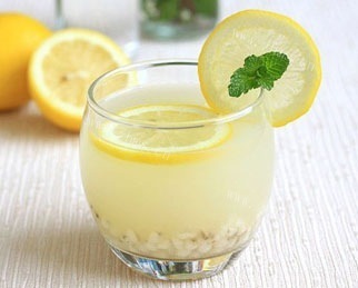 柠檬薏米水