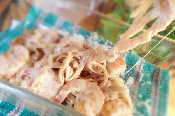 家常芝士鲜虾焗奶油意面