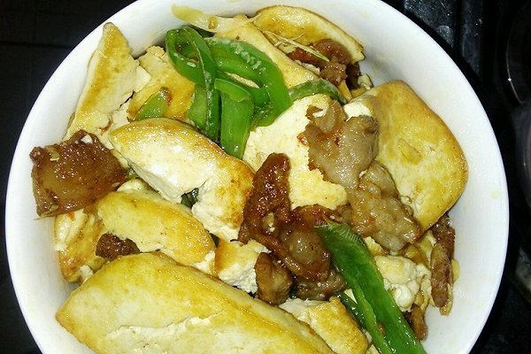 豆腐青椒炒肉