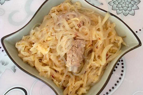 酸菜炖排骨
