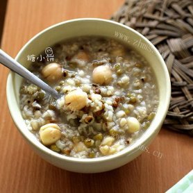 清热润燥-绿豆薏米粥