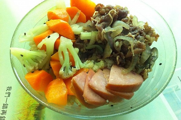 火腿牛肉饭