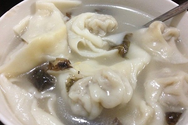 家常大馅馄饨