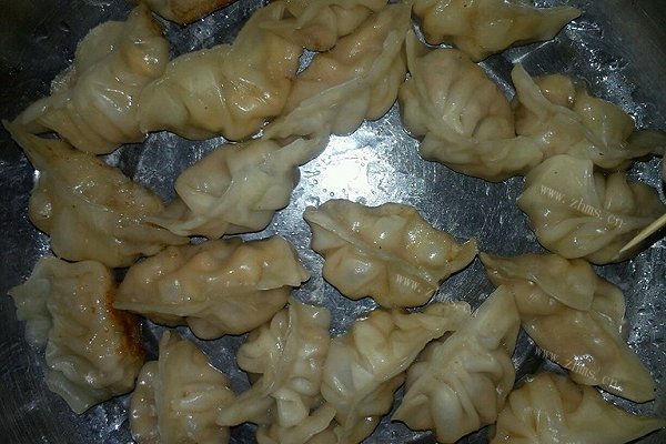 煎饺子