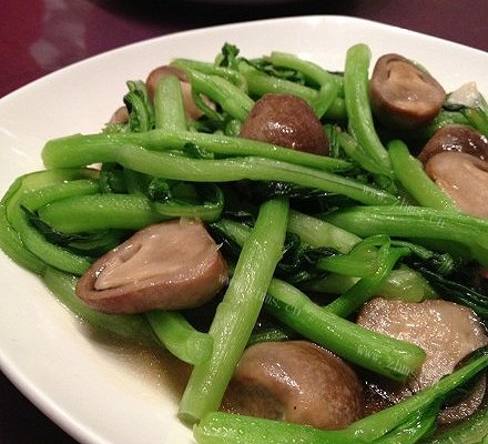 草菇嫩菜心