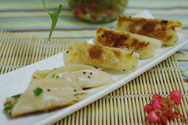 精制香菇瘦肉锅贴