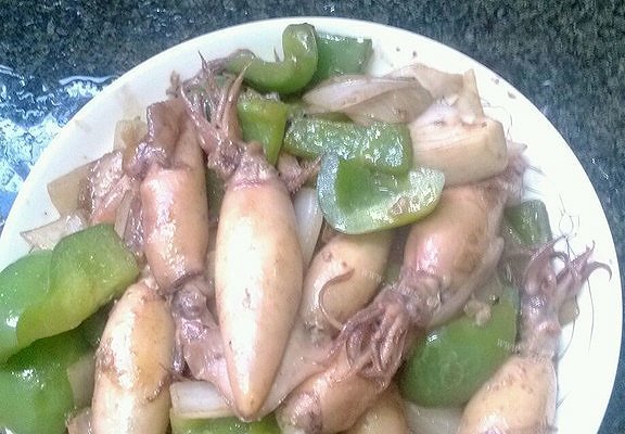 虾酱洋葱炒墨鱼