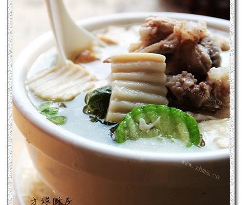 大骨蘑菇丝瓜汤