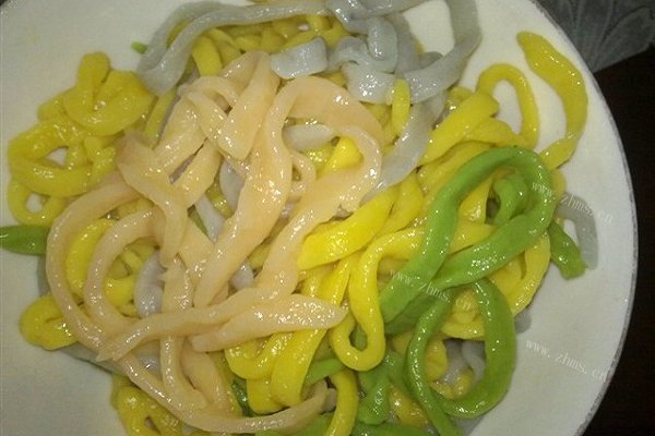彩色蔬菜面条