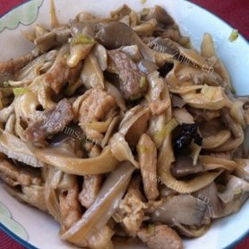 自制蘑菇炒肉片