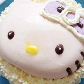 女孩最爱的Kitty酸奶慕斯蛋糕