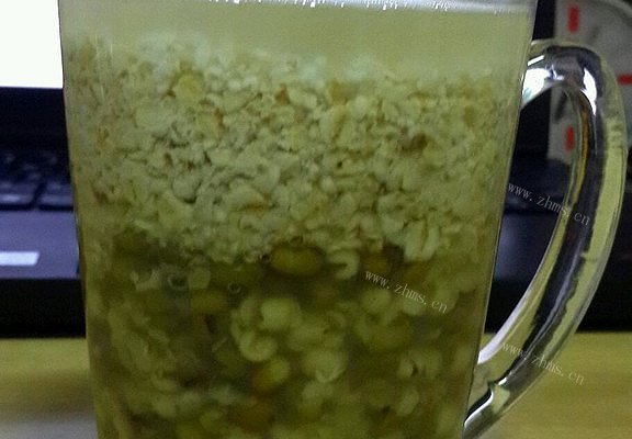 绿豆薏米燕麦粥