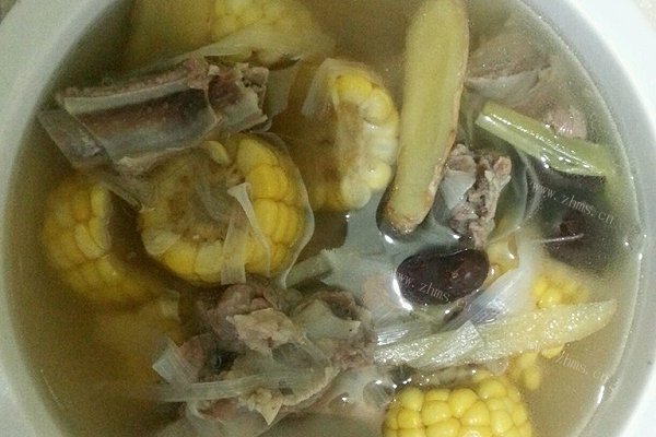 简单易做的玉米炖排骨