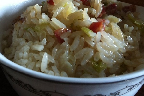 腊肠包菜煲仔饭（简易版）