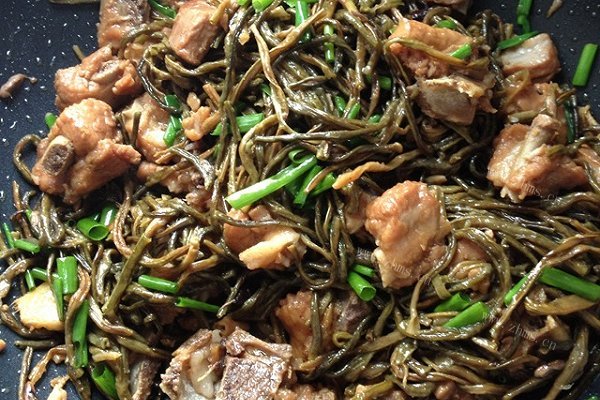 排骨炖干豆角