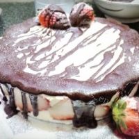 草莓慕斯生日蛋糕