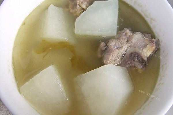 家常酸菜炖排骨