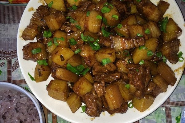 土豆红烧肉