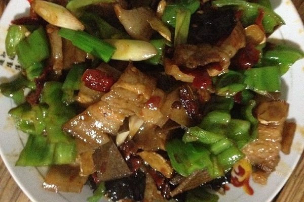 香干回锅肉